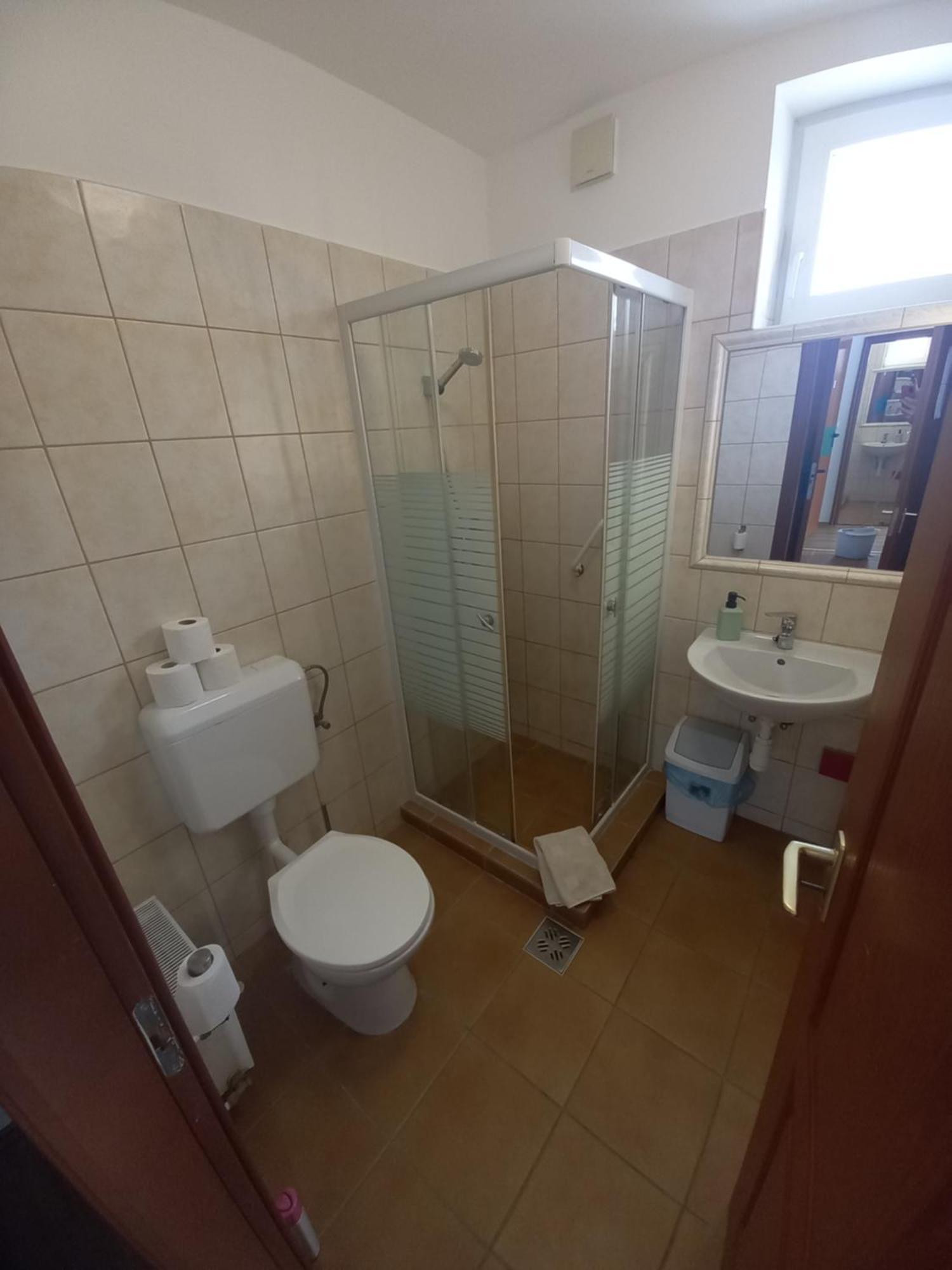 Horpacsi Europa Piheno Koezpont Hotel Buitenkant foto