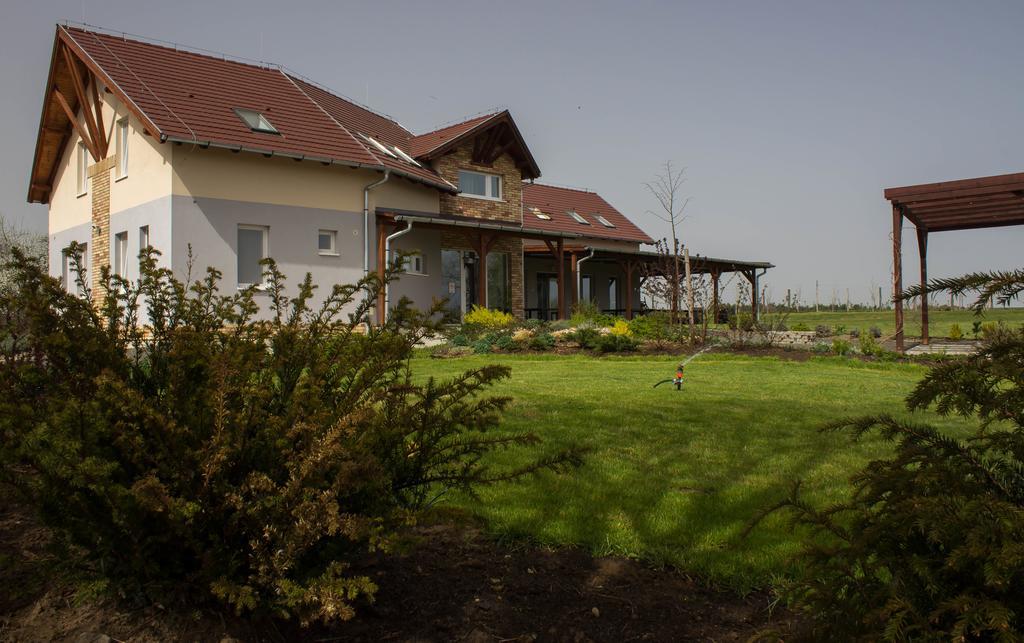 Horpacsi Europa Piheno Koezpont Hotel Buitenkant foto